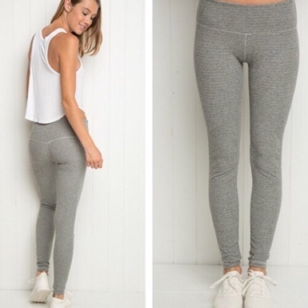 BRANDY MELVILLE JAYCEE LEGGINGS